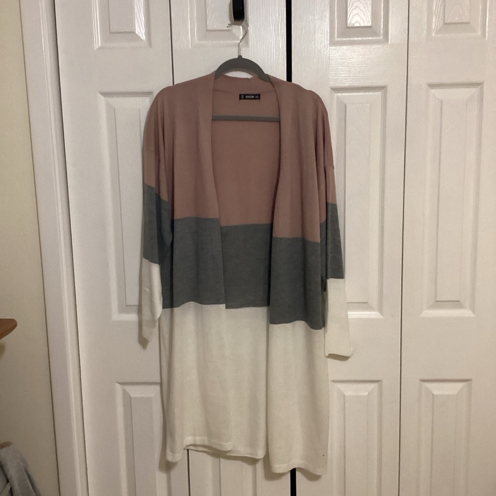 🛍️ 4/$25 - Long cardigan